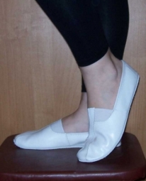 Чешки из кожи