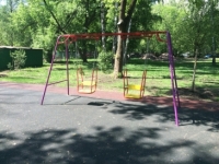 Качели двойные