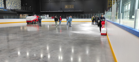 Повышение квалификации сотрудников ледовых арен
